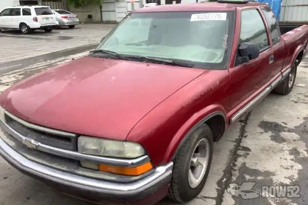 Photo of 2000 Chevrolet S10 Pickup