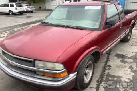 Photo of 2000 Chevrolet S10 Pickup