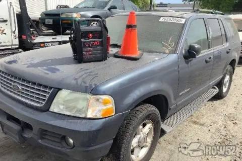 Photo of 2004 Ford Explorer