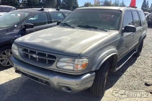 Photo of 2000 Ford Explorer