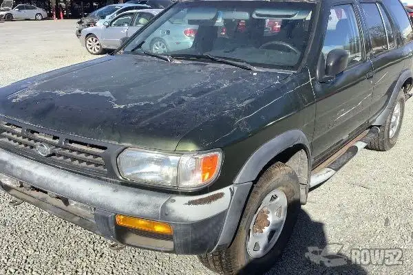 Photo of 1996 Nissan Pathfinder