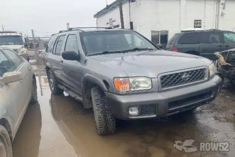 Photo of 2001 Nissan Pathfinder