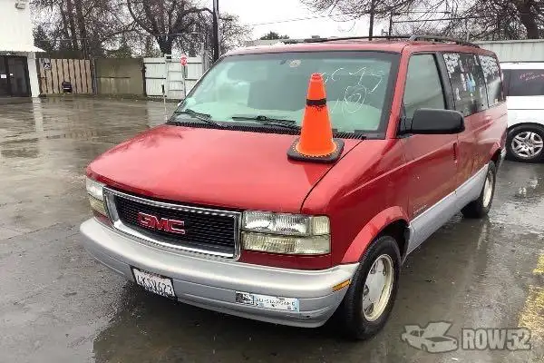 Photo of 2000 GMC Safari