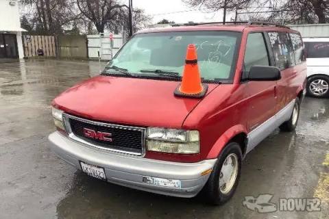 Photo of 2000 GMC Safari