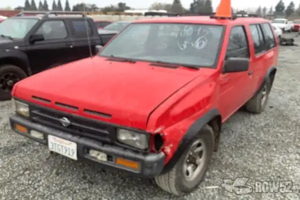 Photo of 1995 Nissan Pathfinder