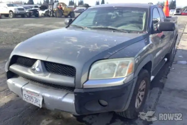 Photo of 2006 Mitsubishi Raider
