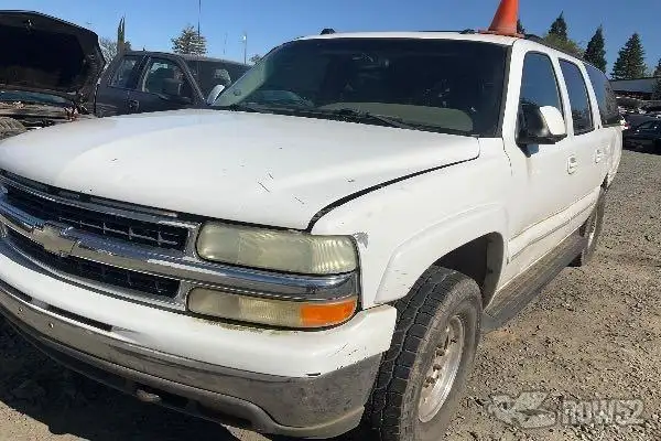 Photo of 2004 Chevrolet Suburban
