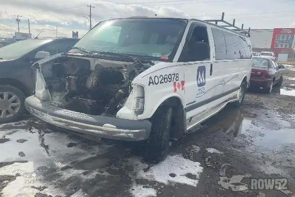 Photo of 1999 GMC Savana