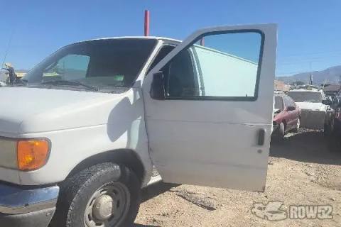 Photo of 2005 Ford Econoline