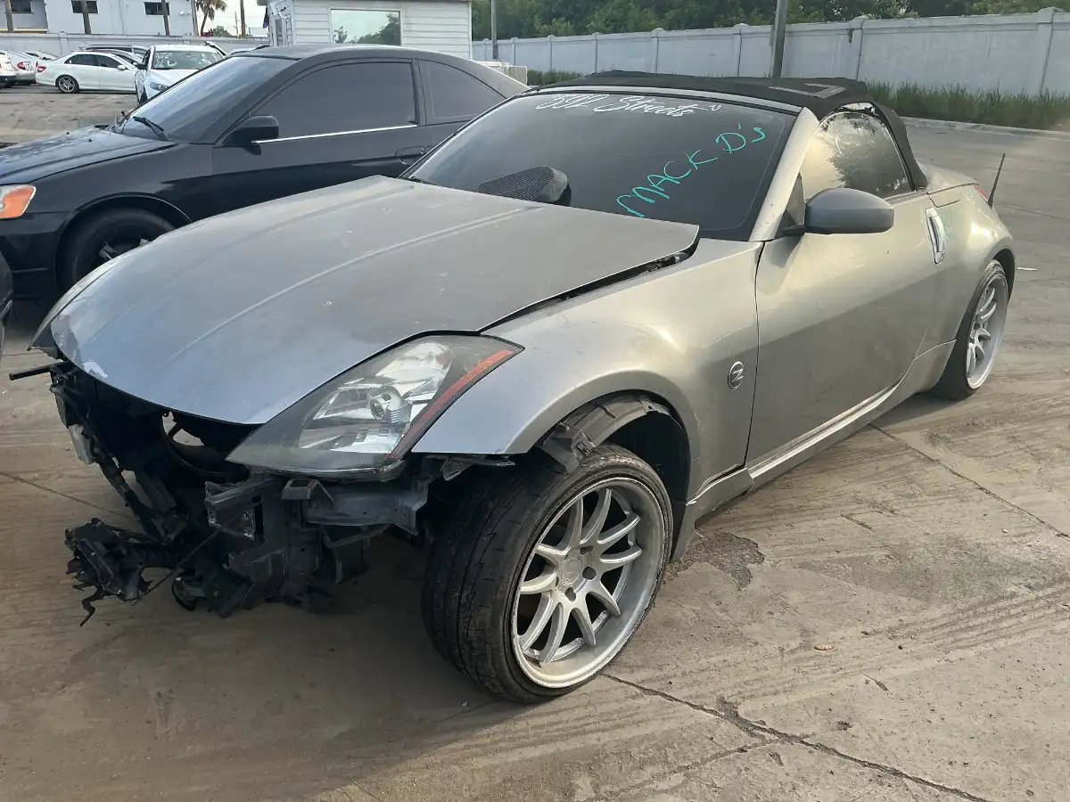 Photo of 2004 Nissan 350Z