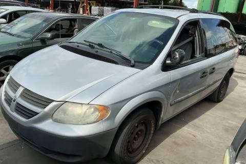 Photo of 2005 Dodge Caravan