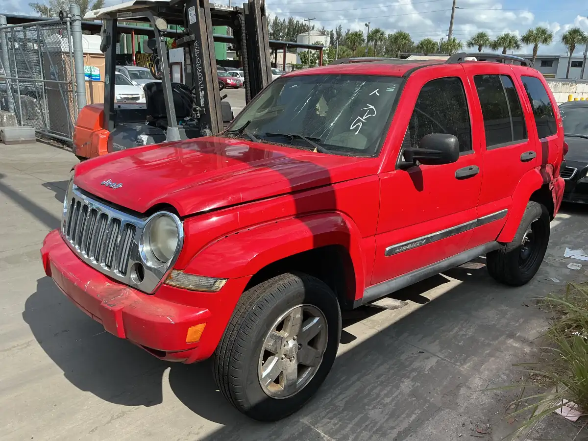 Photo of 2005 Jeep Liberty