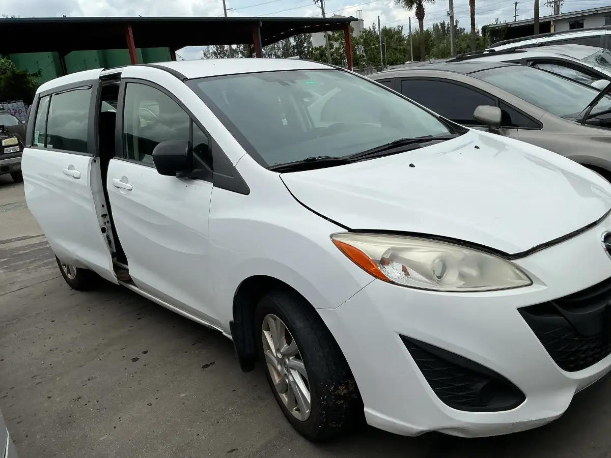 Photo of 2012 Mazda Mazda5