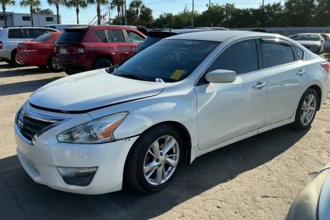 Photo of 2013 Nissan Altima