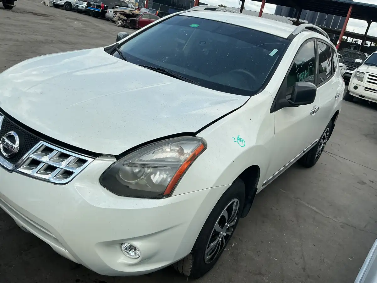Photo of 2015 Nissan Rogue Select