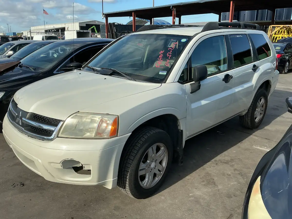 Photo of 2008 Mitsubishi Endeavor