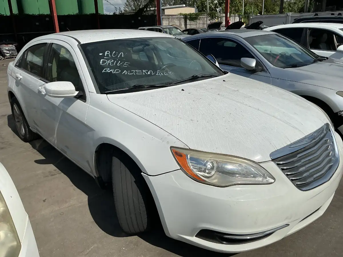 Photo of 2012 Chrysler 200