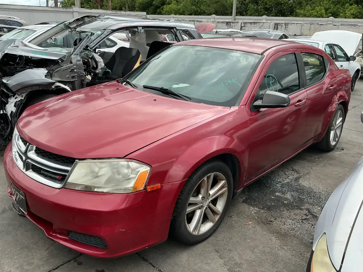 Photo of 2014 Dodge Avenger