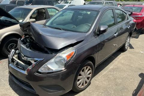 Photo of 2015 Nissan Versa