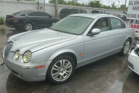Photo of 2005 Jaguar S-Type