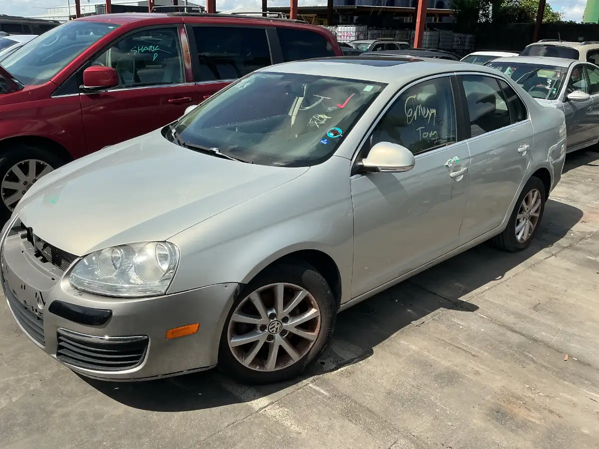 Photo of 2010 Volkswagen Jetta