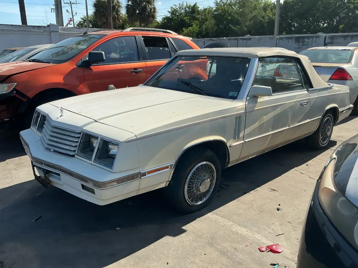 Photo of 1984 Dodge 600