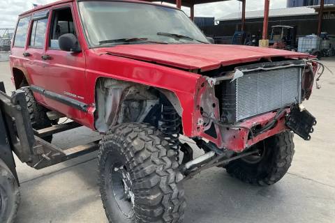 Photo of 2000 Jeep Cherokee