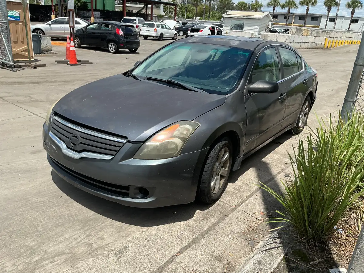 Photo of 2009 Nissan Altima