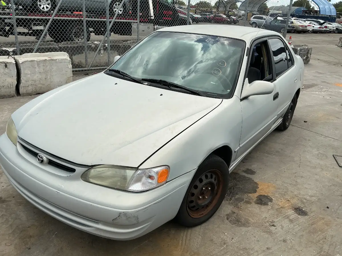 Photo of 1999 Toyota Corolla