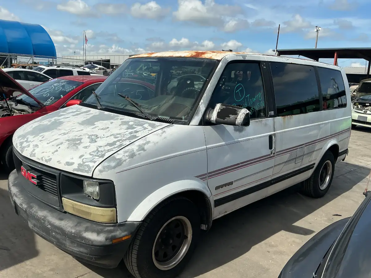 Photo of 1995 Gmc Safari