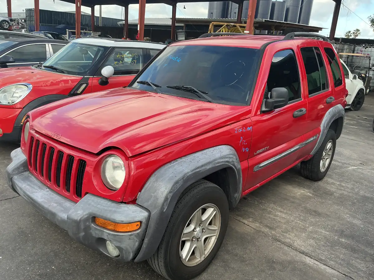 Photo of 2004 Jeep Liberty
