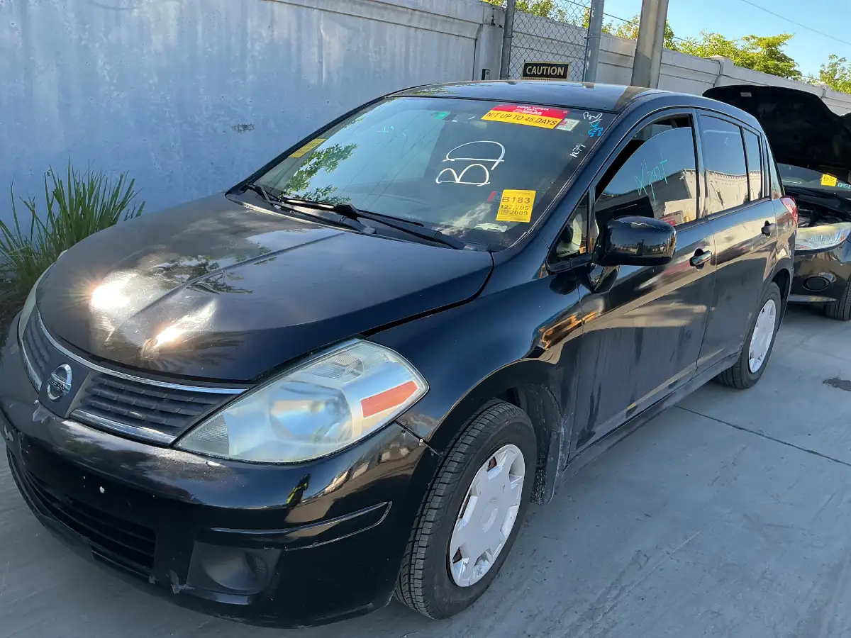 Photo of 2009 Nissan Versa