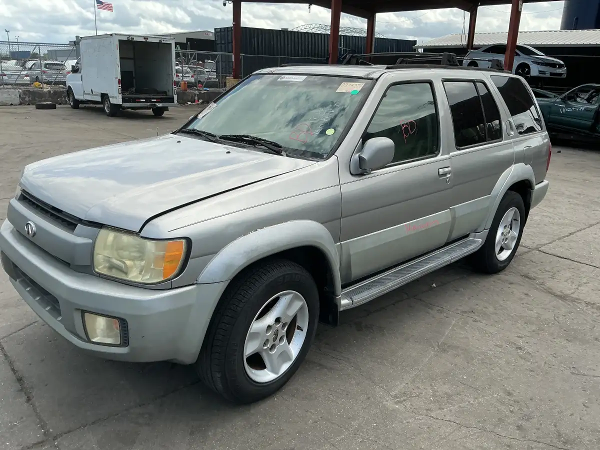 Photo of 2001 Infiniti Qx4