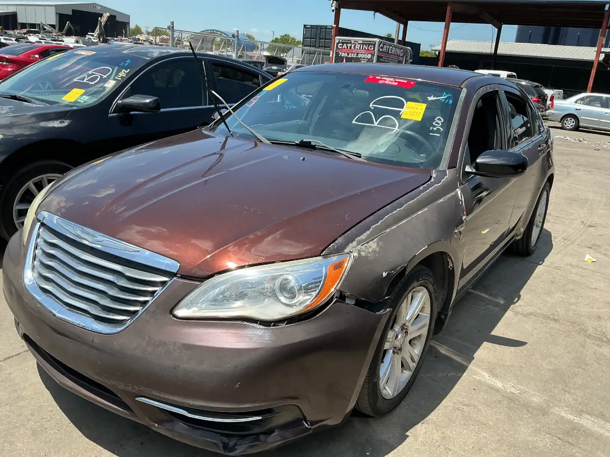 Photo of 2013 Chrysler 200