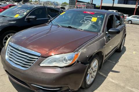 Photo of 2013 Chrysler 200