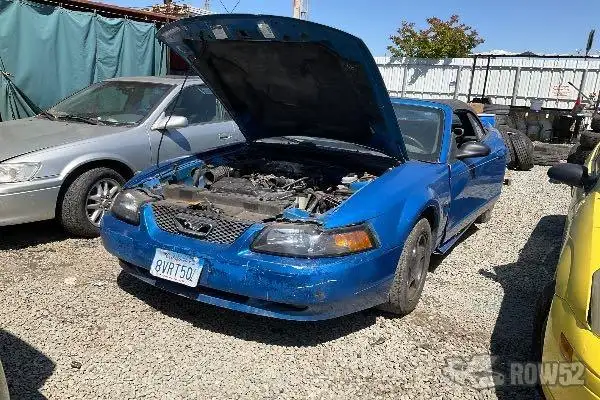 Photo of 2000 Ford Mustang
