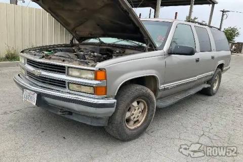 Photo of 1999 Chevrolet Suburban