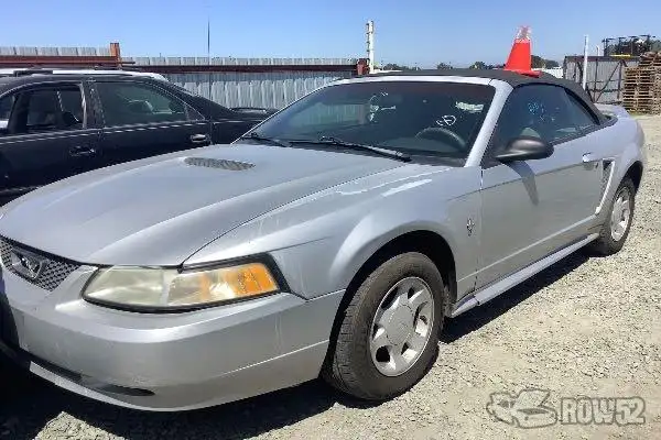 Photo of 2000 Ford Mustang