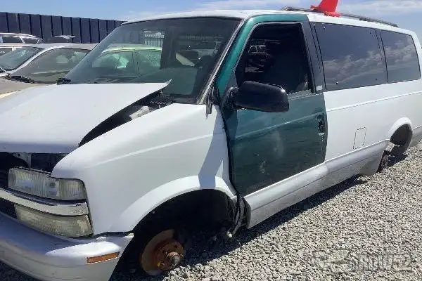 Photo of 1998 Chevrolet Astro