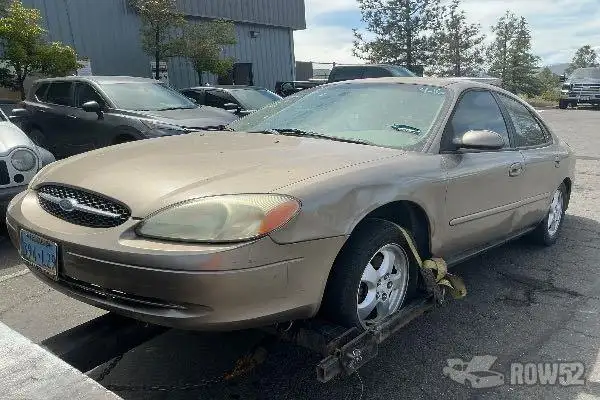 Photo of 2003 Ford Taurus