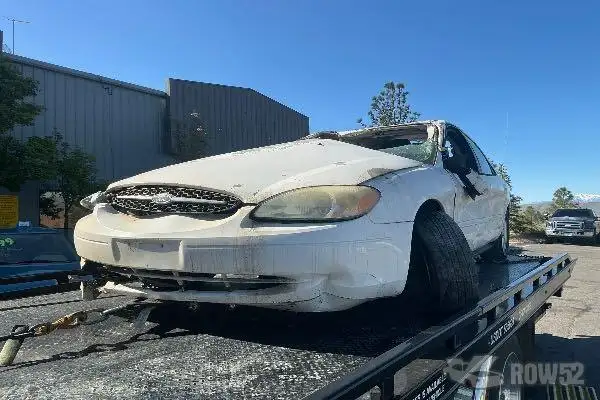 Photo of 2003 Ford Taurus