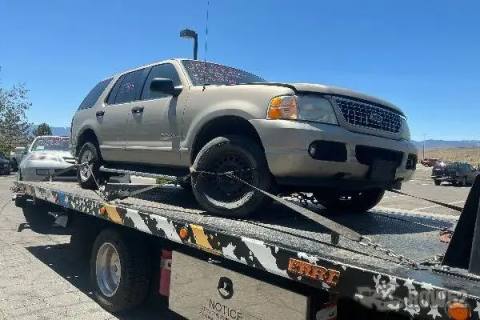 Photo of 2004 Ford Explorer