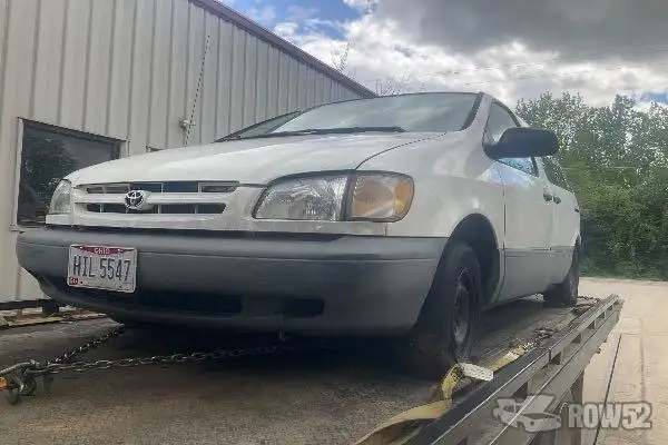 Photo of 2000 Toyota Sienna