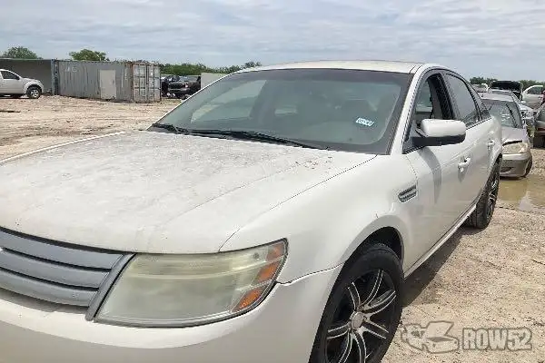 Photo of 2009 Ford Taurus