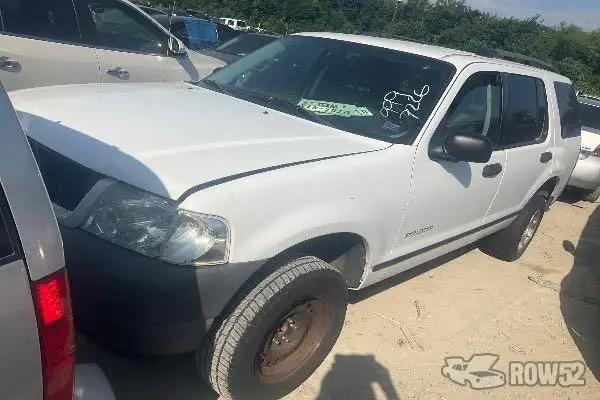 Photo of 2004 Ford Explorer