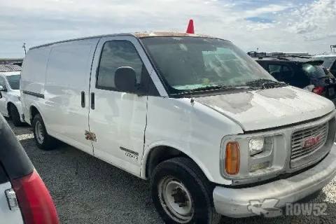 Photo of 1999 GMC Savana