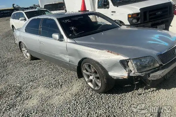 Photo of 1999 Lexus LS 400