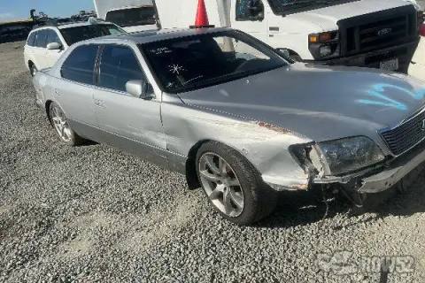 Photo of 1999 Lexus LS 400