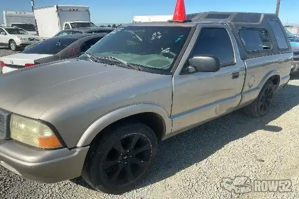 Photo of 2002 GMC Sonoma