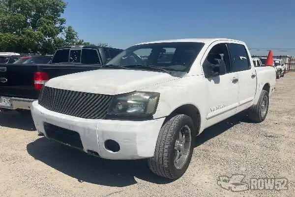 Photo of 2005 Nissan Titan